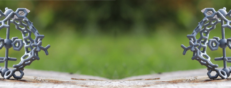 Picture of a 3D printed cage crystal structure.