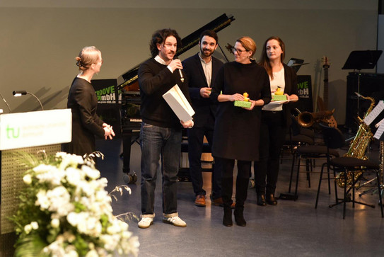 Prize-giving ceremony Prize-giving ceremony