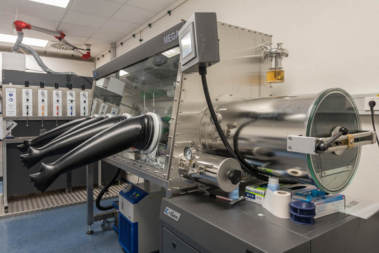Glovebox and SPS Glovebox, coupled to a solvent purification system (SPS)