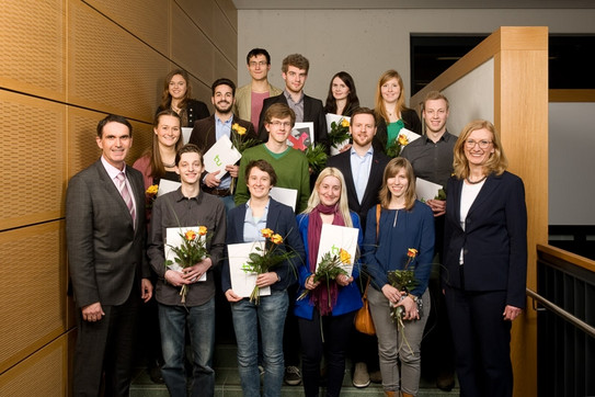 Gruppenbild Preisträger Gruppenbild Preisträger Tag der Chemie